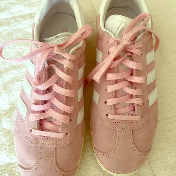 pink suede adidas